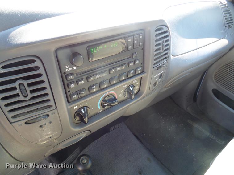 image for item DF7155 2001 Ford F150 SuperCab pickup truck