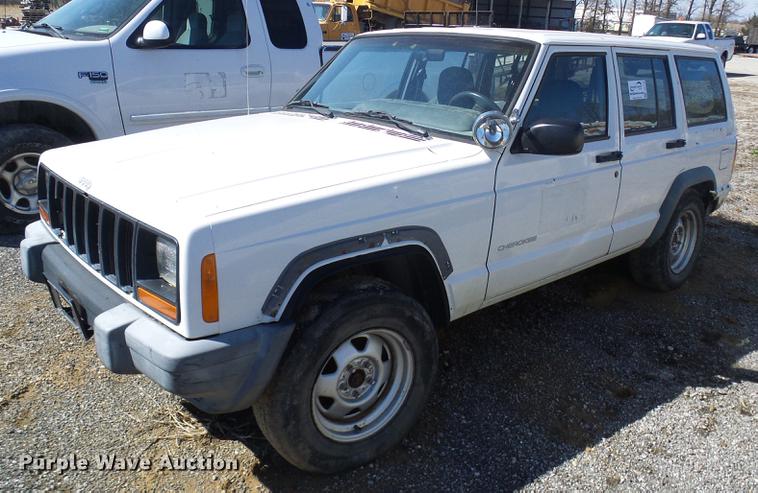image for item DF7156 1999 Jeep Cherokee SUV