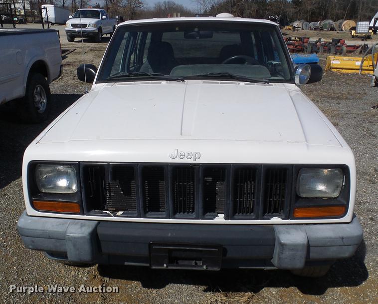 image for item DF7156 1999 Jeep Cherokee SUV