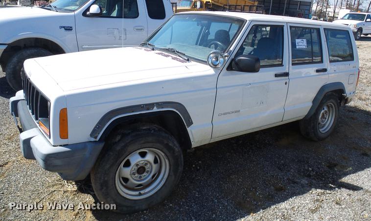 image for item DF7156 1999 Jeep Cherokee SUV