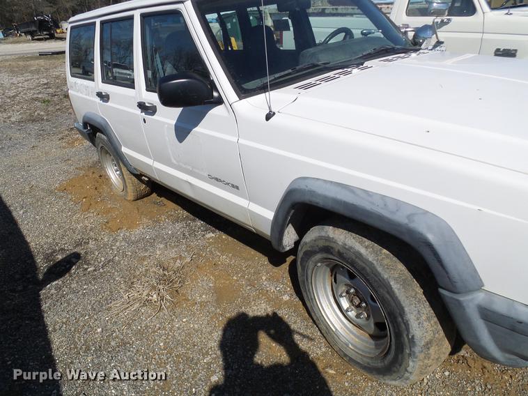 image for item DF7156 1999 Jeep Cherokee SUV