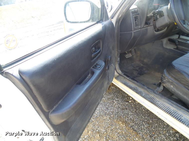 image for item DF7156 1999 Jeep Cherokee SUV