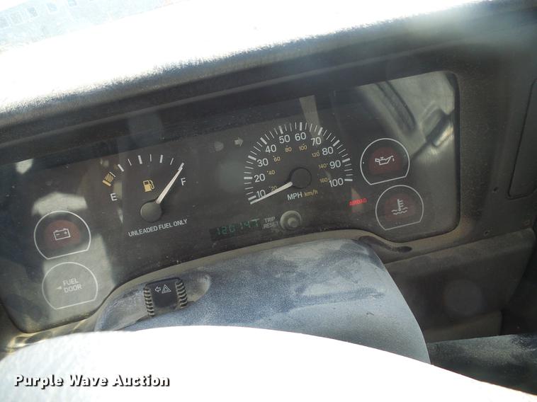 image for item DF7156 1999 Jeep Cherokee SUV