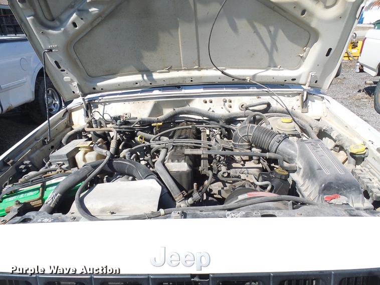 image for item DF7156 1999 Jeep Cherokee SUV