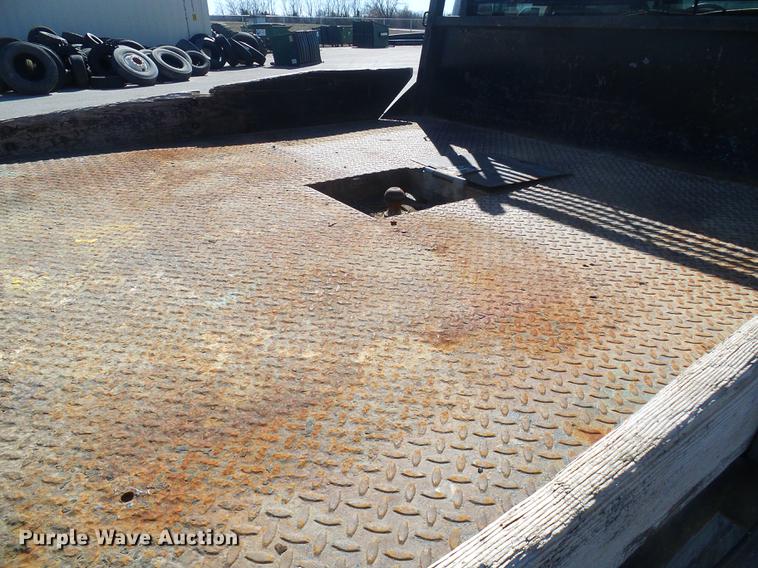 image for item DF7157 1999 Dodge Ram 1500 Ext. Cab flatbed pickup truck