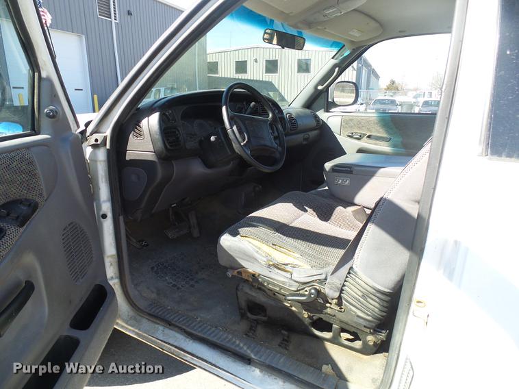 image for item DF7157 1999 Dodge Ram 1500 Ext. Cab flatbed pickup truck