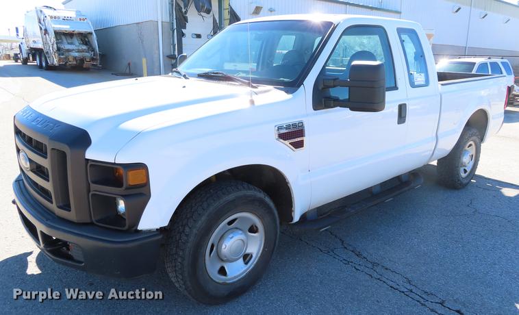 image for item DF7679 2008 Ford F250 Super Duty SuperCab pickup truck