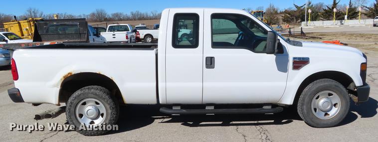 image for item DF7679 2008 Ford F250 Super Duty SuperCab pickup truck
