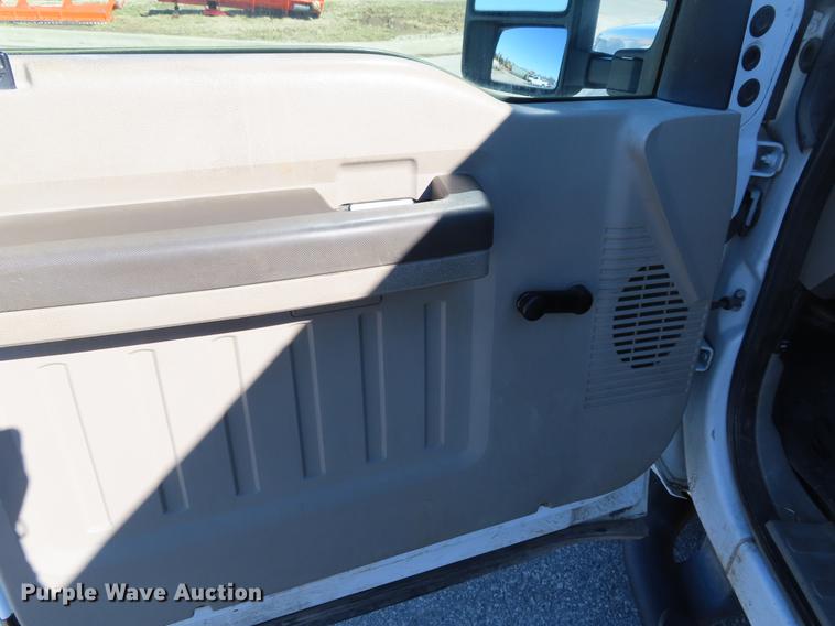 image for item DF7679 2008 Ford F250 Super Duty SuperCab pickup truck