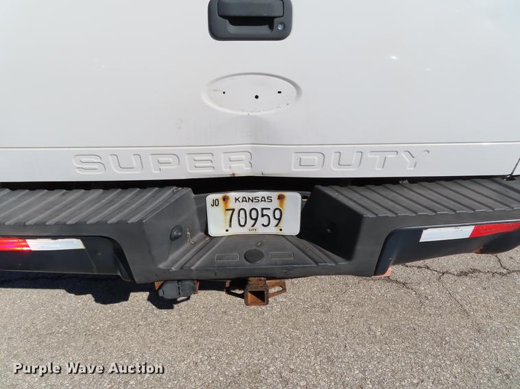 image for item DF7679 2008 Ford F250 Super Duty SuperCab pickup truck