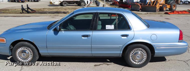 image for item DF7680 2001 Ford Crown Victoria Police Interceptor
