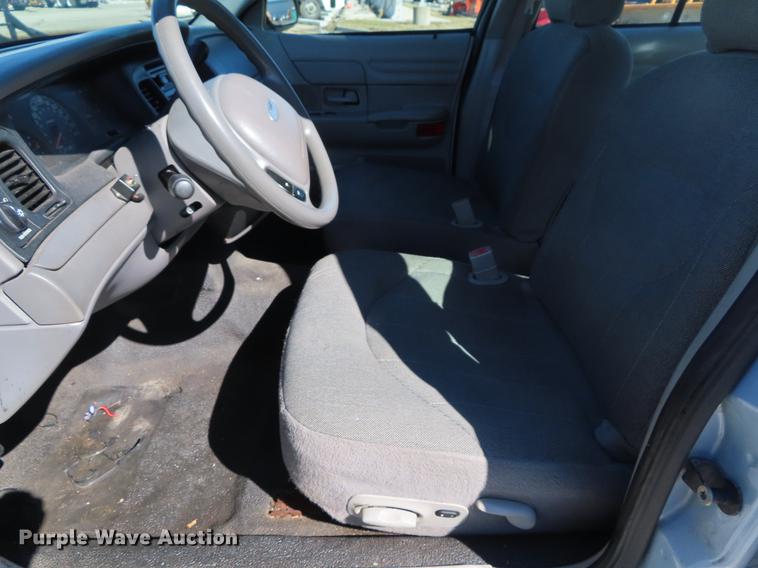 image for item DF7680 2001 Ford Crown Victoria Police Interceptor
