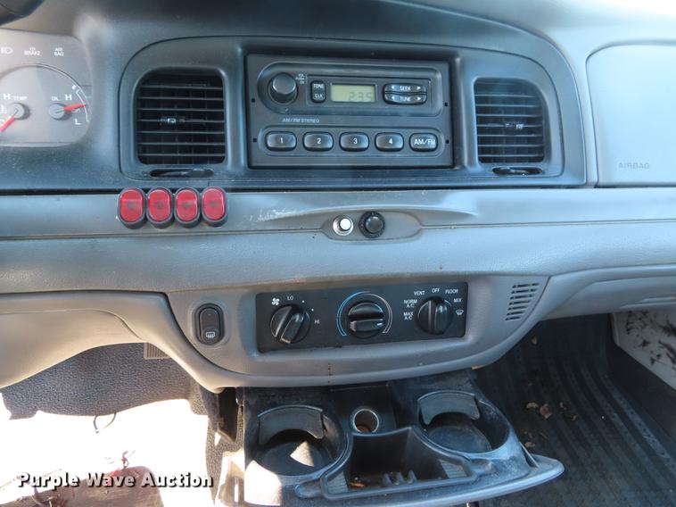 image for item DF7680 2001 Ford Crown Victoria Police Interceptor