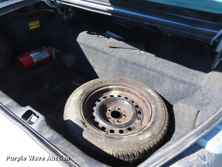 image for item DF7680 2001 Ford Crown Victoria Police Interceptor