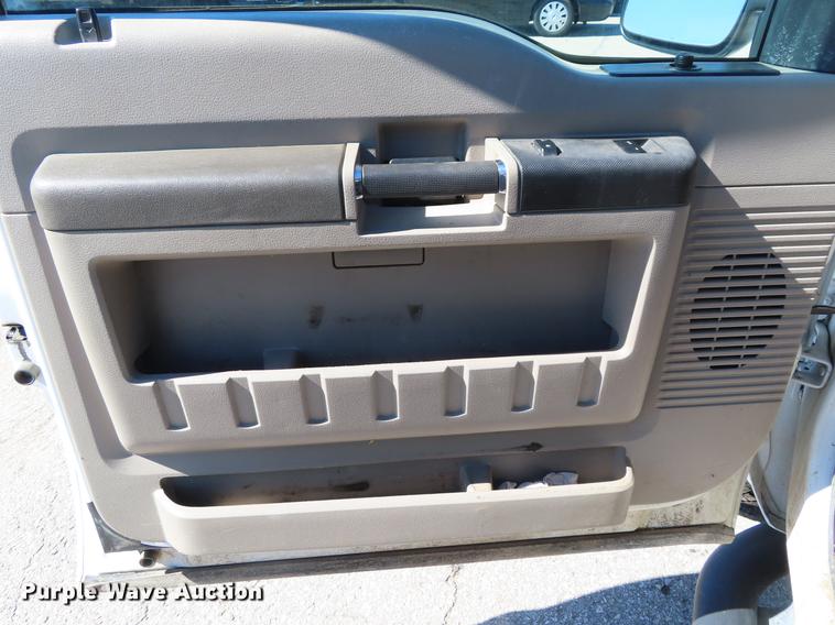 image for item DF7682 2008 Ford F250 Super Duty SuperCab pickup truck