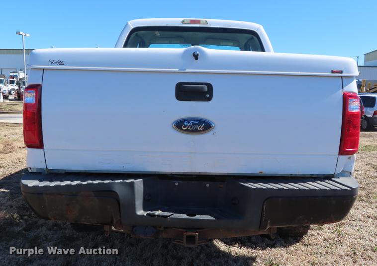 image for item DF7683 2008 Ford F250 Super Duty SuperCab pickup truck