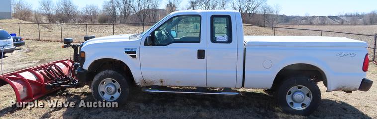 image for item DF7683 2008 Ford F250 Super Duty SuperCab pickup truck