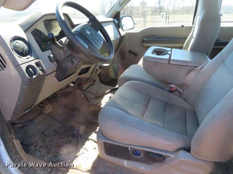 image for item DF7683 2008 Ford F250 Super Duty SuperCab pickup truck