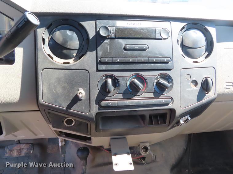 image for item DF7683 2008 Ford F250 Super Duty SuperCab pickup truck