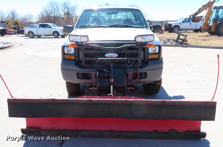 image for item DF7684 2006 Ford F250 Super Duty SuperCab pickup truck