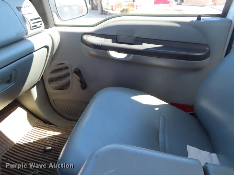 image for item DF7684 2006 Ford F250 Super Duty SuperCab pickup truck