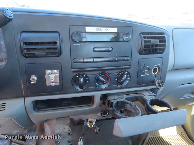 image for item DF7684 2006 Ford F250 Super Duty SuperCab pickup truck