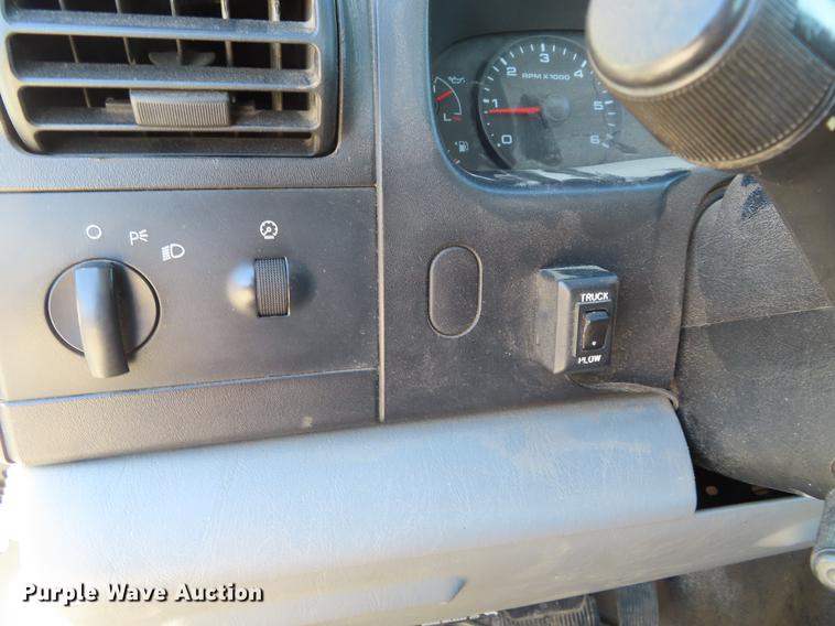 image for item DF7684 2006 Ford F250 Super Duty SuperCab pickup truck