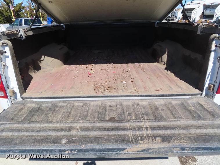 image for item DF7684 2006 Ford F250 Super Duty SuperCab pickup truck