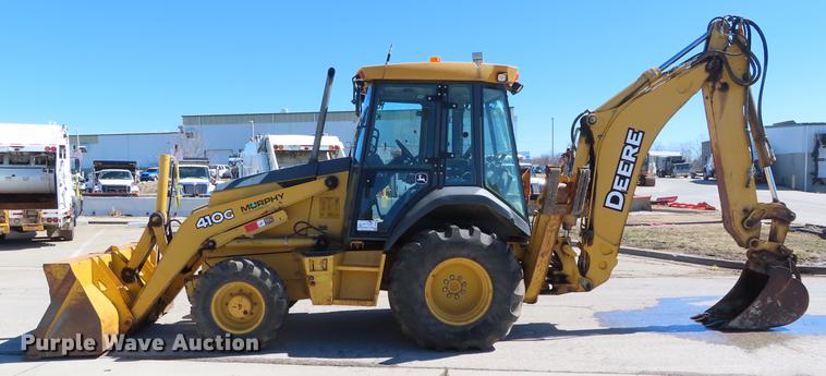 image for item DF7686 2002 John Deere 410G backhoe