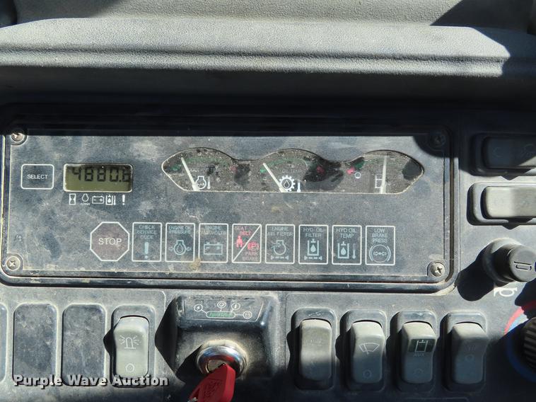 image for item DF7686 2002 John Deere 410G backhoe