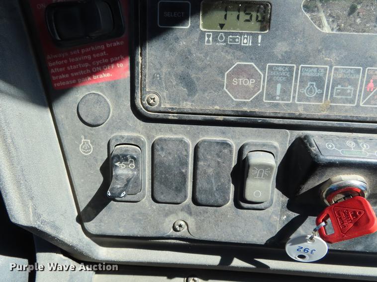 image for item DF7686 2002 John Deere 410G backhoe