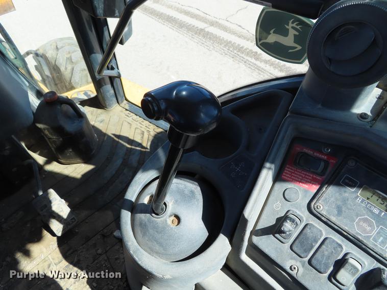 image for item DF7686 2002 John Deere 410G backhoe