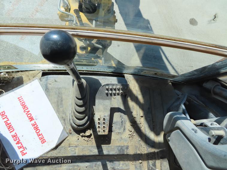 image for item DF7686 2002 John Deere 410G backhoe