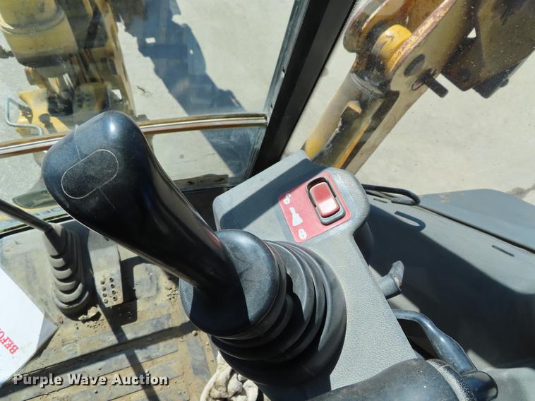 image for item DF7686 2002 John Deere 410G backhoe