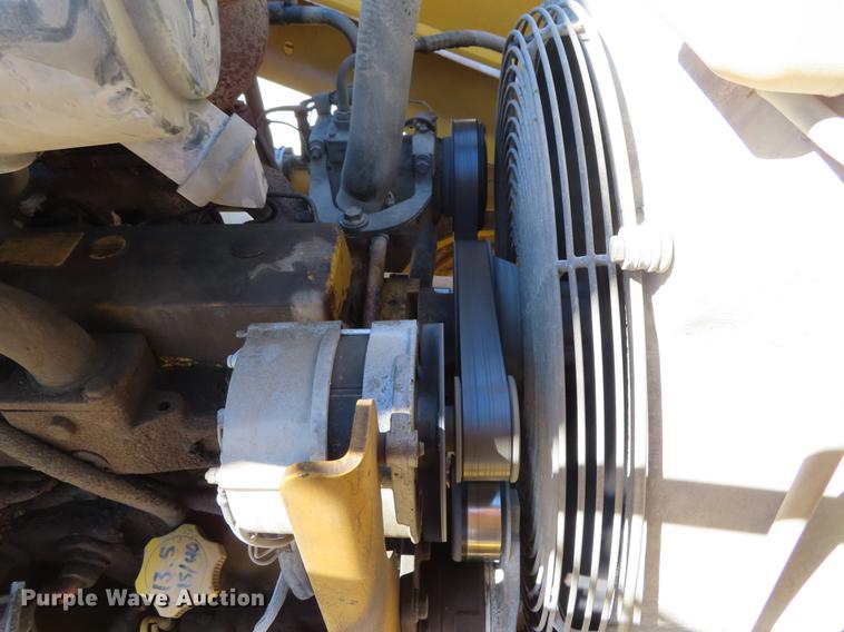 image for item DF7686 2002 John Deere 410G backhoe