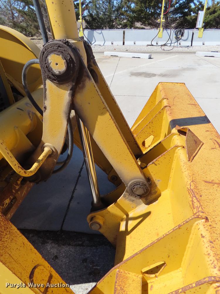 image for item DF7686 2002 John Deere 410G backhoe