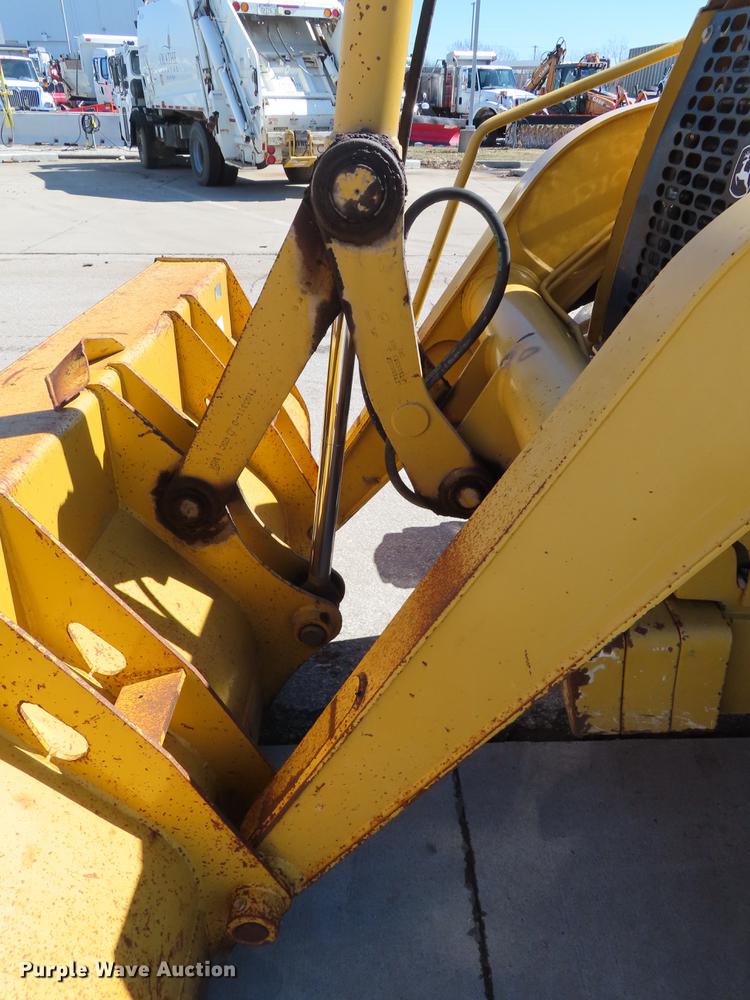 image for item DF7686 2002 John Deere 410G backhoe