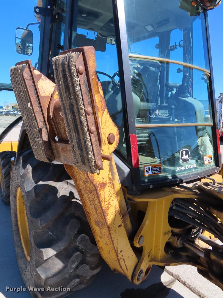 image for item DF7686 2002 John Deere 410G backhoe