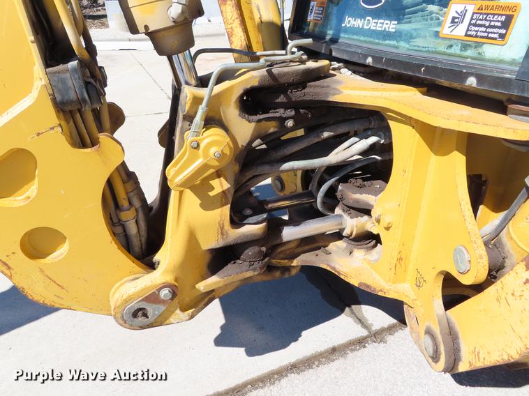 image for item DF7686 2002 John Deere 410G backhoe
