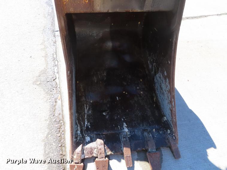 image for item DF7686 2002 John Deere 410G backhoe