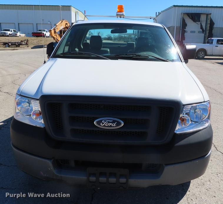 image for item DF7687 2005 Ford F150 pickup truck