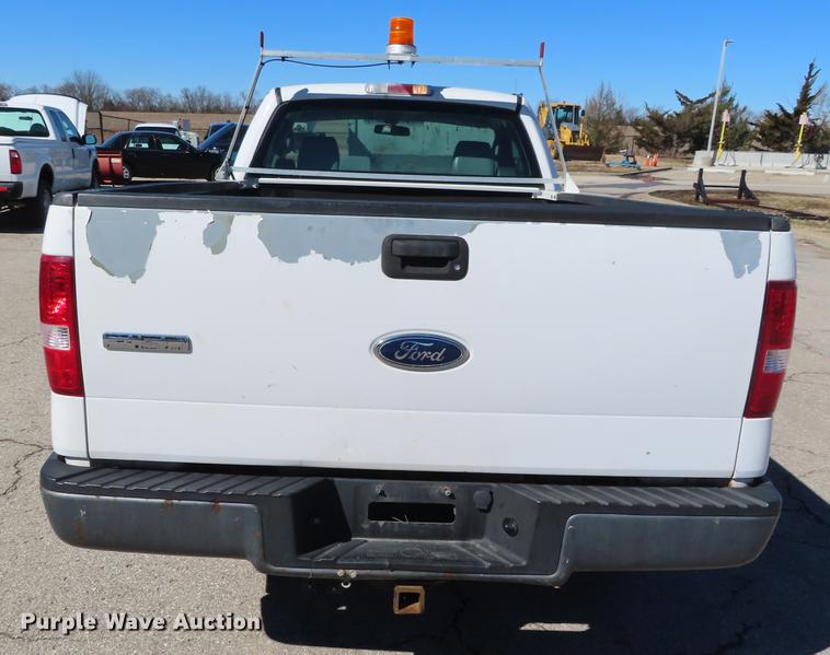 image for item DF7687 2005 Ford F150 pickup truck
