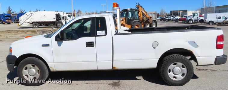 image for item DF7687 2005 Ford F150 pickup truck