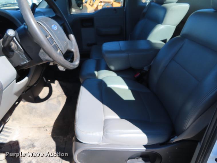 image for item DF7687 2005 Ford F150 pickup truck