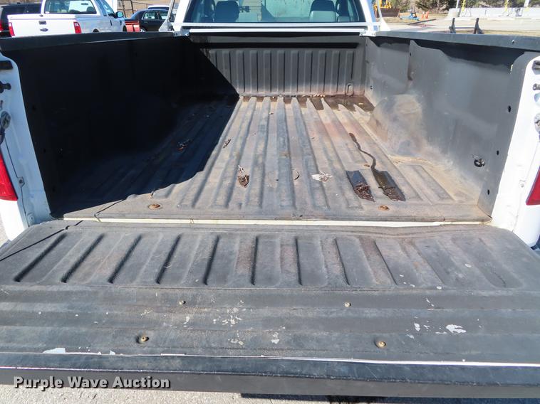image for item DF7687 2005 Ford F150 pickup truck