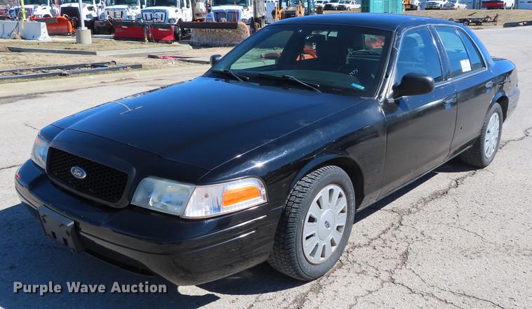 image for item DF7688 2011 Ford Crown Victoria Police Interceptor