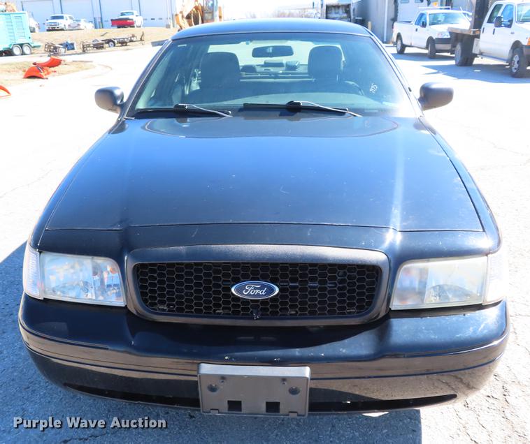 image for item DF7688 2011 Ford Crown Victoria Police Interceptor
