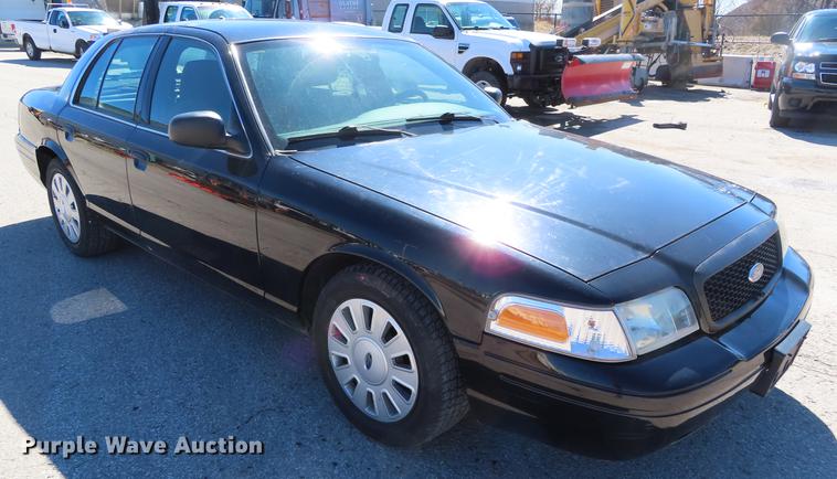 image for item DF7688 2011 Ford Crown Victoria Police Interceptor