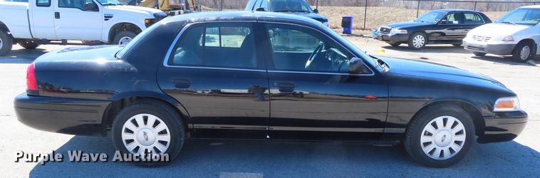 image for item DF7688 2011 Ford Crown Victoria Police Interceptor