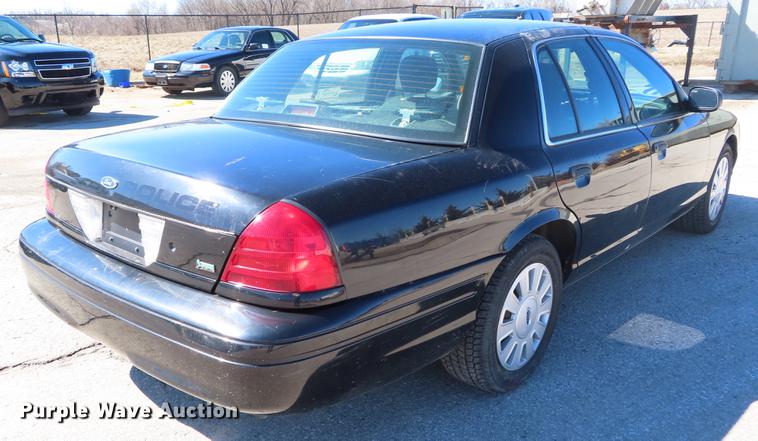 image for item DF7688 2011 Ford Crown Victoria Police Interceptor